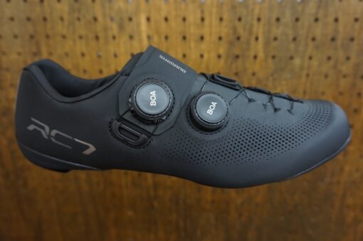 SHIMANO　RC7（SH-RC703) ブラック　サイズ42.5