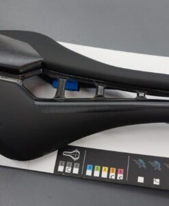 PRO (プロ） STEALTHカーブドパフォーマンスサドル(幅142mm)
